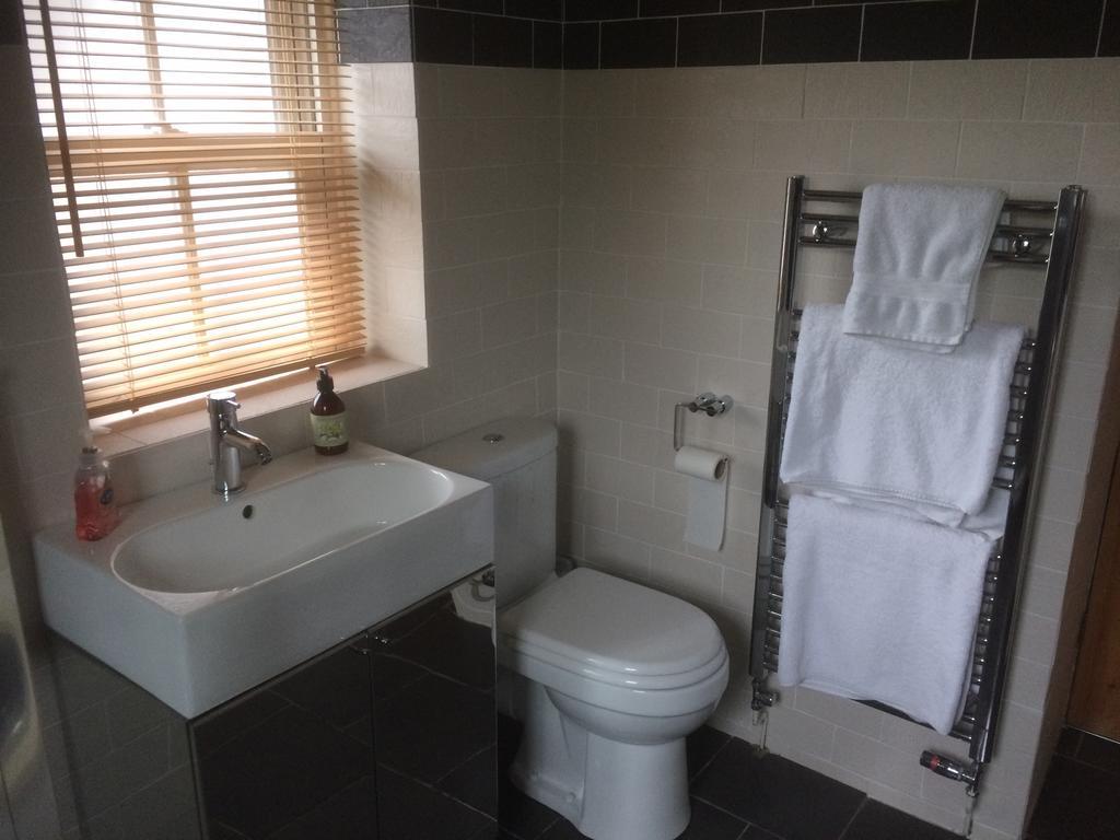 לאנבדר Garth Engan Private Self Contained B&B With Garden Area מראה חיצוני תמונה
