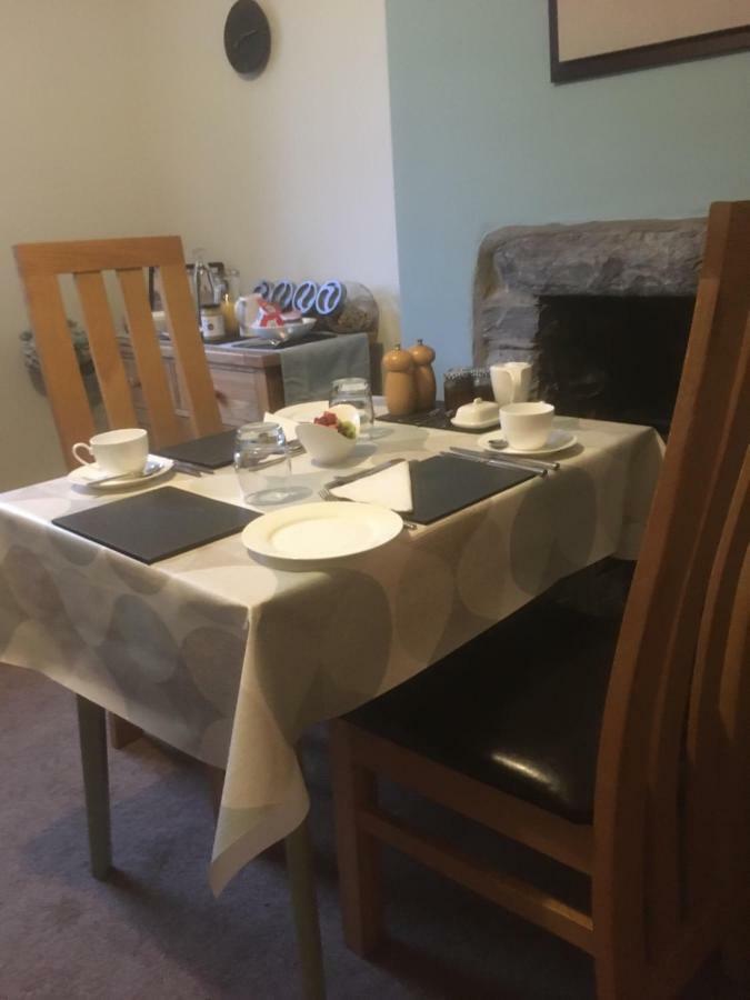לאנבדר Garth Engan Private Self Contained B&B With Garden Area מראה חיצוני תמונה